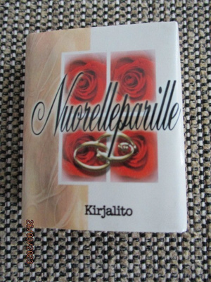 NUORELLEPARILLE (aforismeja)