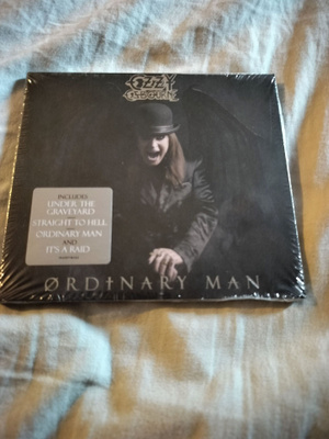 Ozzy Osbourne - Ordinary Man (cd) Muoveissa