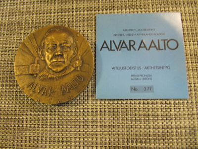 Alvar Aalto mitali 1974 / Eila Hiltunen 1974.