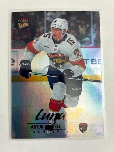 Anton Lundell 24-25 Fleer Ultra #53 Rainbow Foil