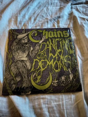 Chains - Dancing with My Demons ("7)