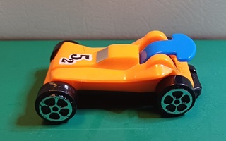 Pieni leluauto, oranssi -- Small toy car, orange
