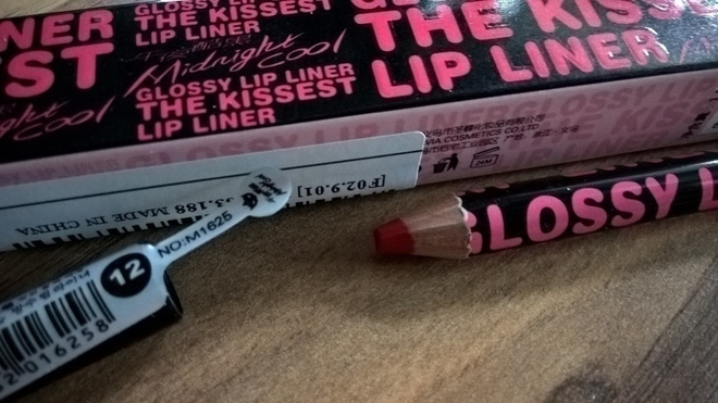 Glossy Lip Liner The Kissest Lip Liner / Huultenrajauskynä