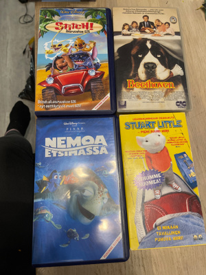 Nostalgiset lasten VHS elokuvat paketti (4 kpl