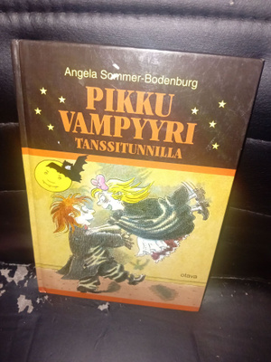 Pikku vampyyri tanssitunnilla ( SIS POSTIKULU )