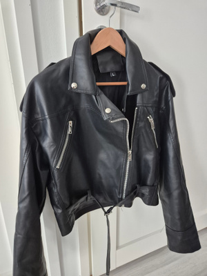 Musta Biker Keinonahkatakki / Nahkatakki keinonahkaa L