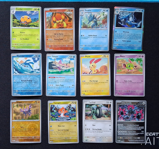 Pokemon kortit 12kpl (#110 Paradox Rift)