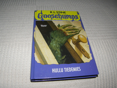 R. L Stine Goosebumps Hullu tiedemies
