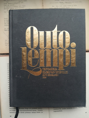Outi Heiskanen - Outo lempi: triviakirja elokuvan ystäville