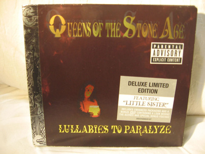 Queens Of The Stone Age: Lullabies To Paralyze CD+DVD.