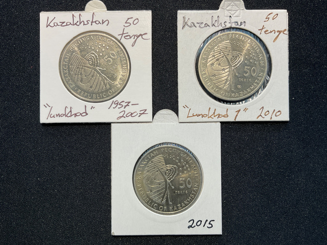 Kazakstan 3 kpl avaruusaiheisia kolikoita.