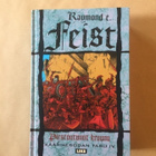 Raymond Feist, Käärmesodan taru 4 - pikkukuva 1
