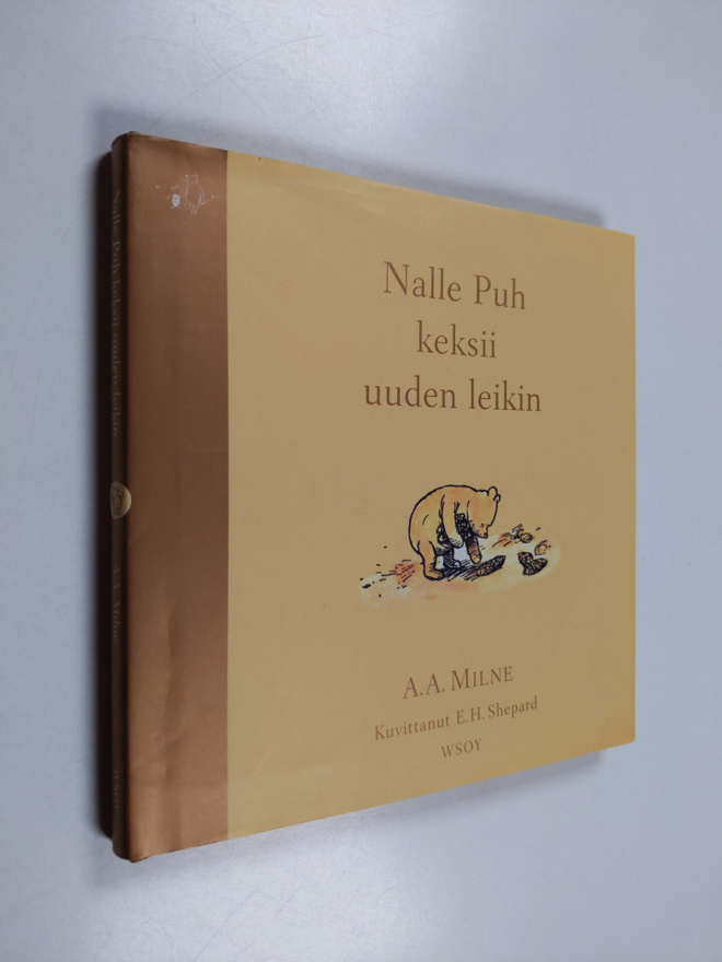 A. A. Milne : Nalle Puh keksii uuden leikin