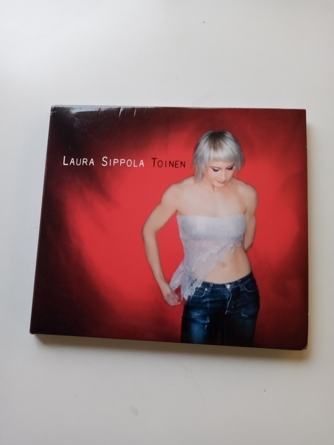 CD LAURA SIPPOLA - Toinen ( Sis.postikulut )