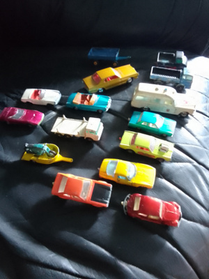 Matchbox autot 13+2 kpl