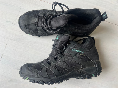 Merrell mustat goretex naiset