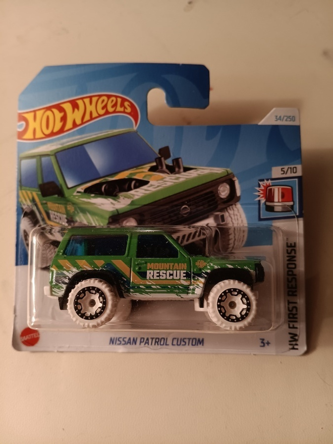 Hot Wheels /  Nissan Patrol Custom