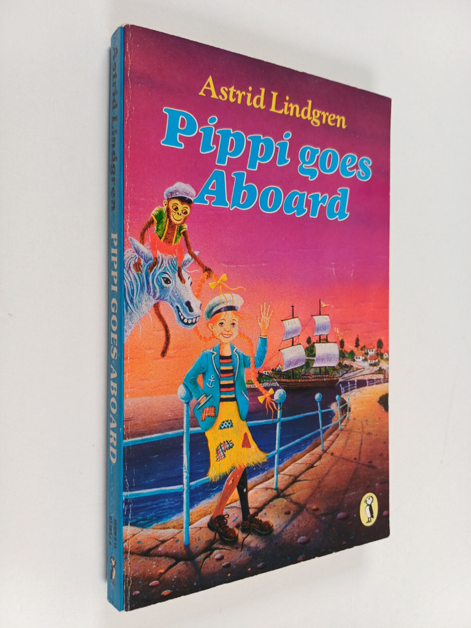 Astrid Lindgren : Pippi Goes Abroad