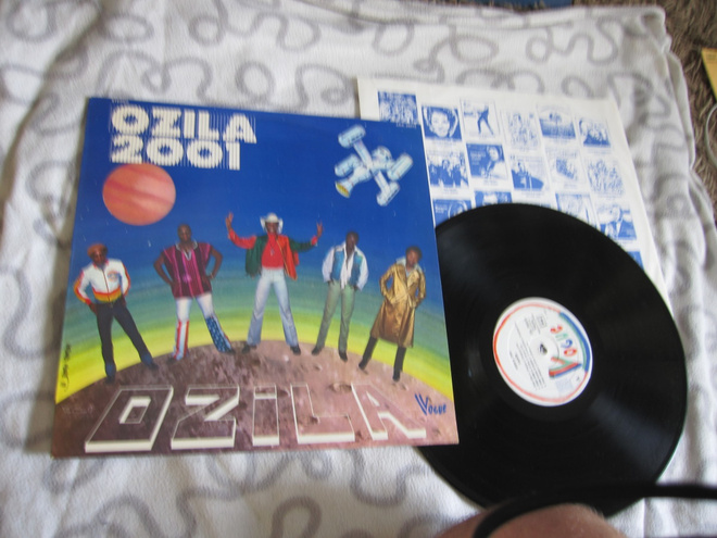 Ozila (2) – Ozila 2001 ( hienok vinyyli )