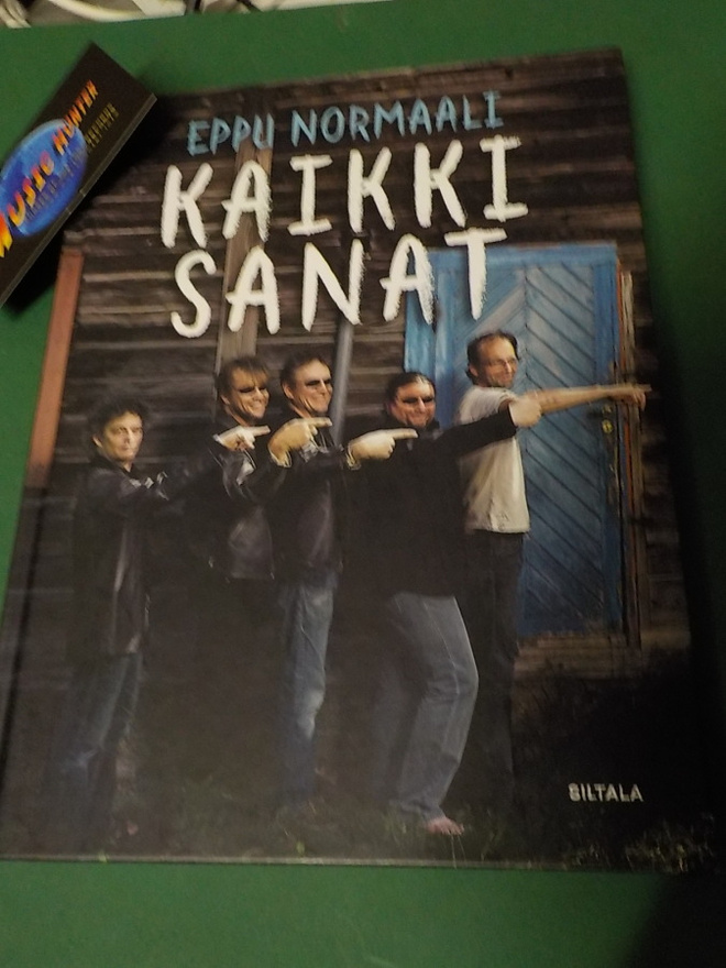 EPPU NORMAALI - KAIKKI SANAT KIRJA KUUDELLA NIMMARILLA