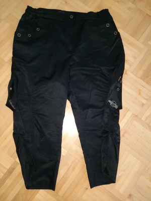 Mustat caprit koko 50