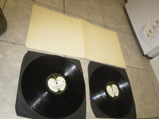 The Beatles – The Beatles ; tupla lp v 1968