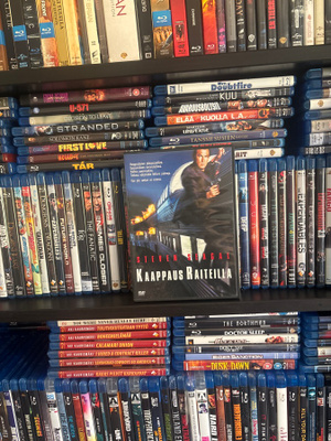 Kaappaus raiteilla (1995) Steven Seagal