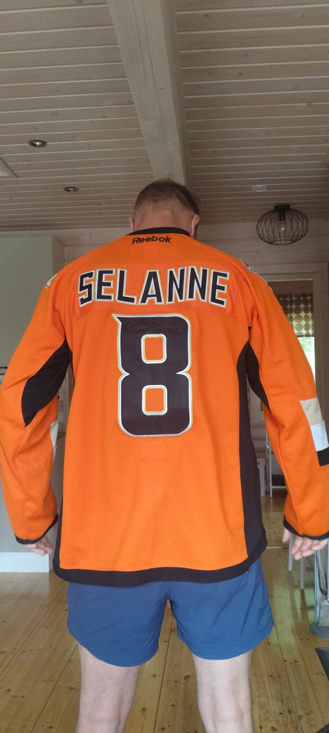 Teemu Selänteen Anaheim Ducks gameworn pelipaita