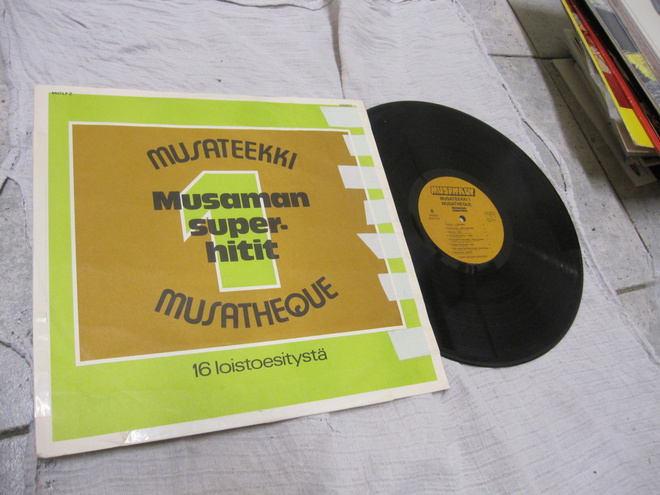 Various –Musaman Superhitit ( SARJANEN, NUMMISUUTARIT,AMULET