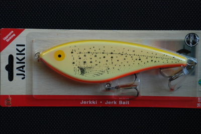JAKKI jerkki 16cm, 89g "Uppoava" Väri: Keltasiili