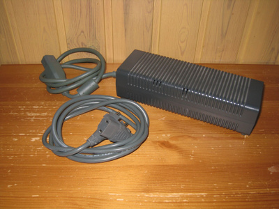 Xbox 360 virtalähdemuuntaja 175w