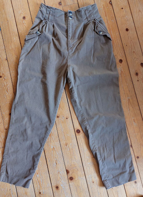H&M lyhyet vaaleanruskeay housut koko 36
