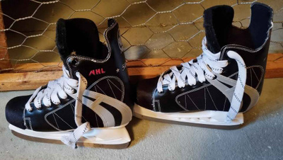 *** NHL 5000 hokkarit koko 39 ***