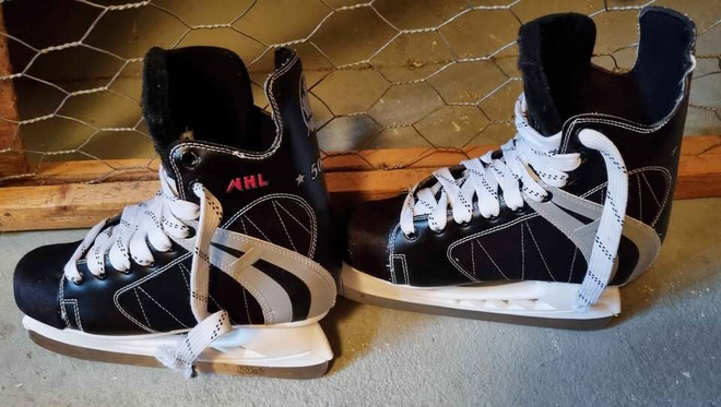 *** NHL 5000 hokkarit koko 39 ***