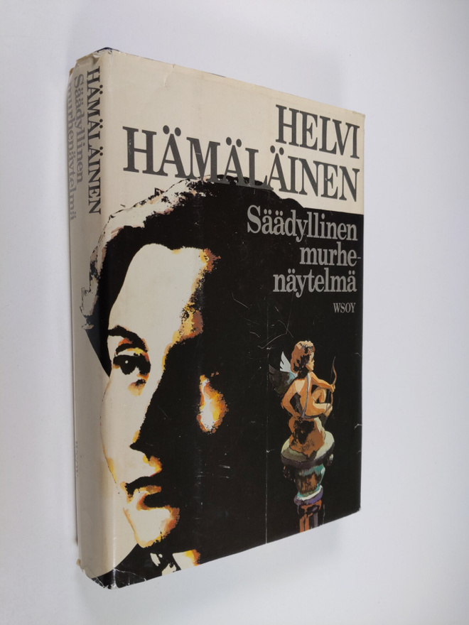 Helvi Hämäläinen : Säädyllinen murhenäytelmä