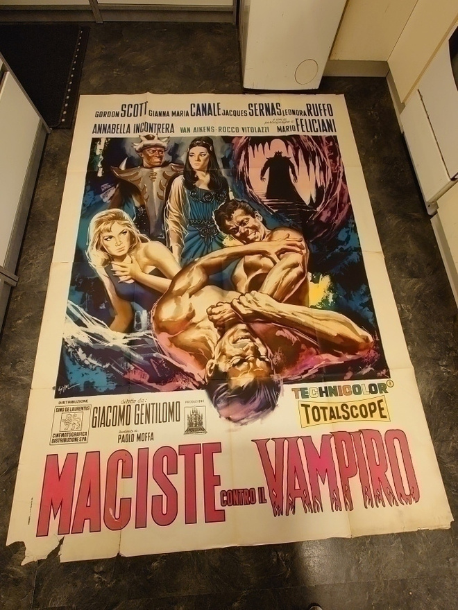 Goliath and the Vampires - elokuvajuliste ( 195 x 140 cm )