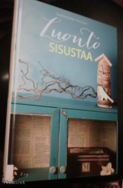 Uusitalo, Tuomi: LUONTO SISUSTAA ( Sis.postikulut )