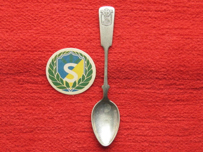 Suojeluskunnan palkintolusikka + pahvimerkki