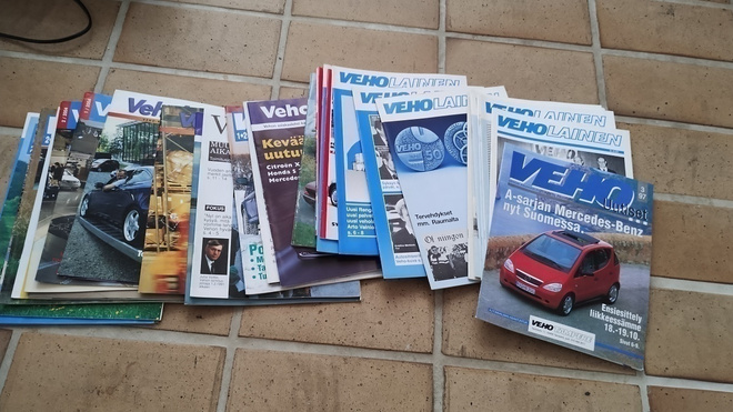 Veholainen LEHTIÄ vuodelta 1987-2001
