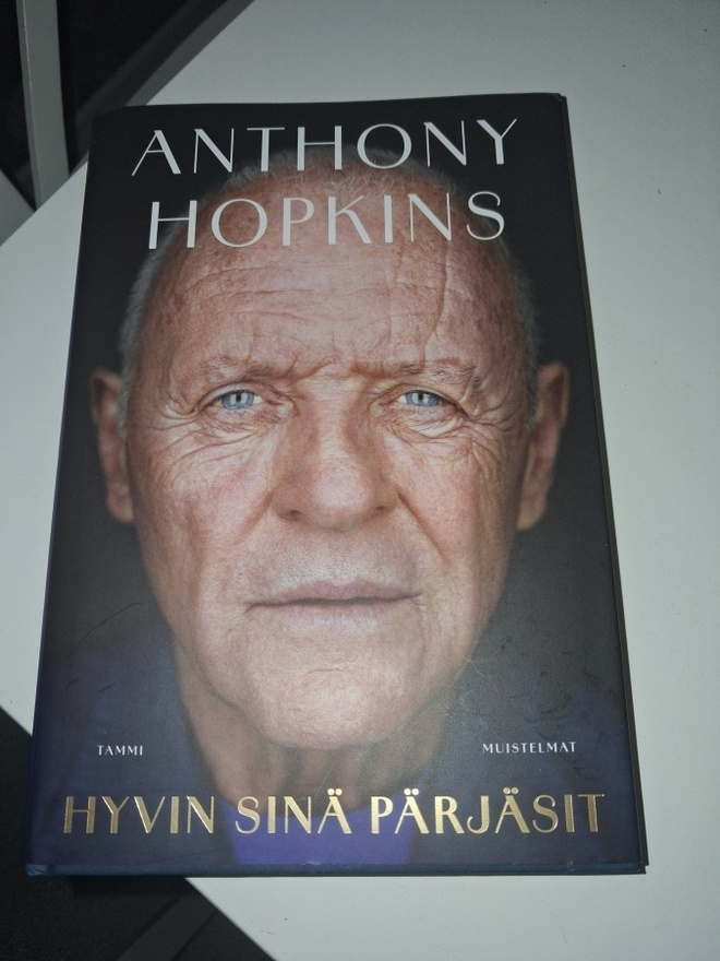 Anthony Hopkins Hy­vin sinä pär­jä­sit    kirja
