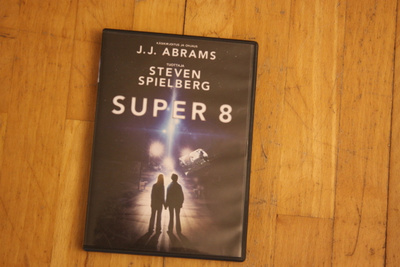 Super 8 Spielberg  suomi txt DVD