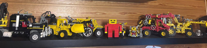 95% v. 1990 Suomen Lego kuvaston Technic seteistä, könttä