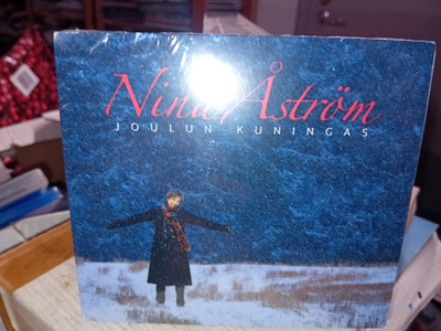 CD Nina Åström : Joulun kuningas ( UUSI ) SIS POSTIKULU