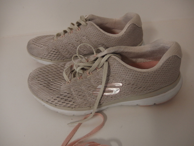 Skechers nauhalliset kengät, koko 39