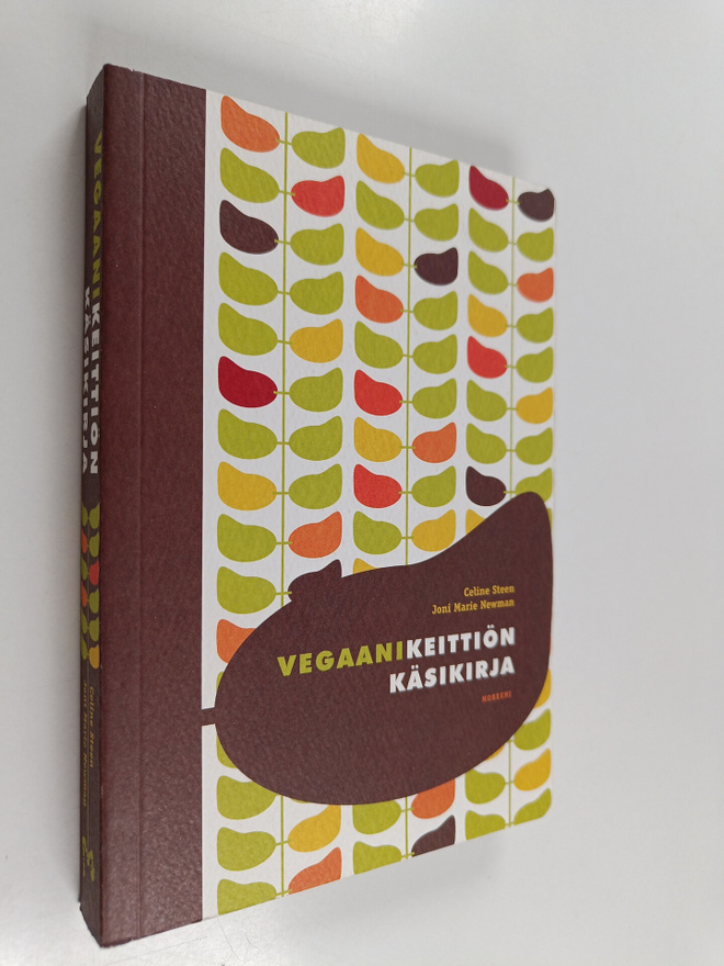 Celine Steen : Vegaanikeittiön käsikirja