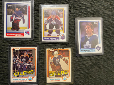 Rookie-kortteja: Moog, Clark, Jagr, Kiprusoff, Lindros + muu