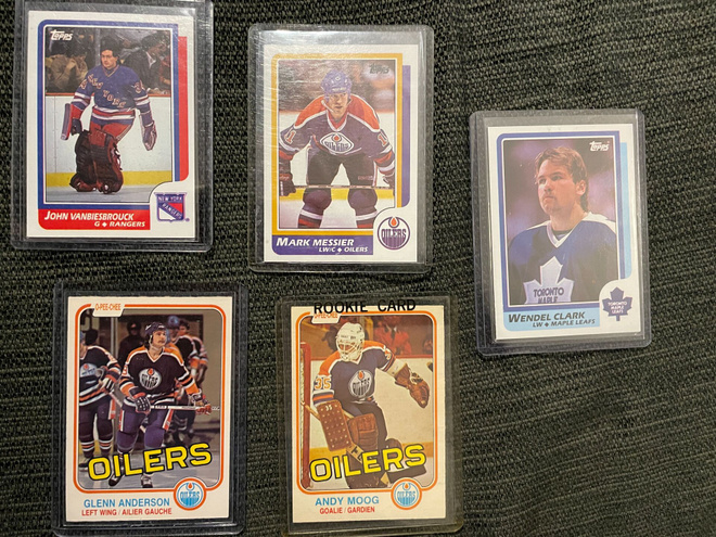 Rookie-kortteja: Moog, Clark, Jagr, Kiprusoff, Lindros + muu