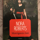 Nora Roberts: Morriganin risti (trilogian 1. osa) - pikkukuva 1