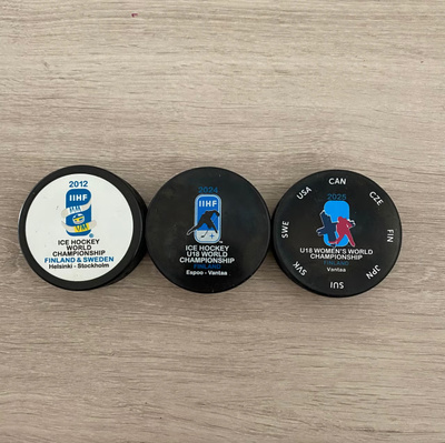 Jääkiekko IIHF World Championship Souvenir Puck. 7 € kpl.