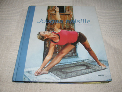 Karin Björkegren Joogaa naisille  -sid